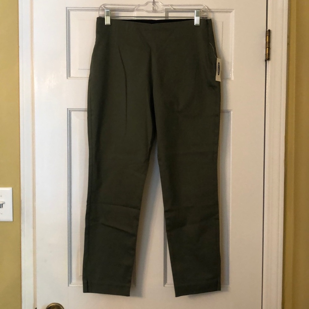 NWT Old Navy Olive Ankle Pants